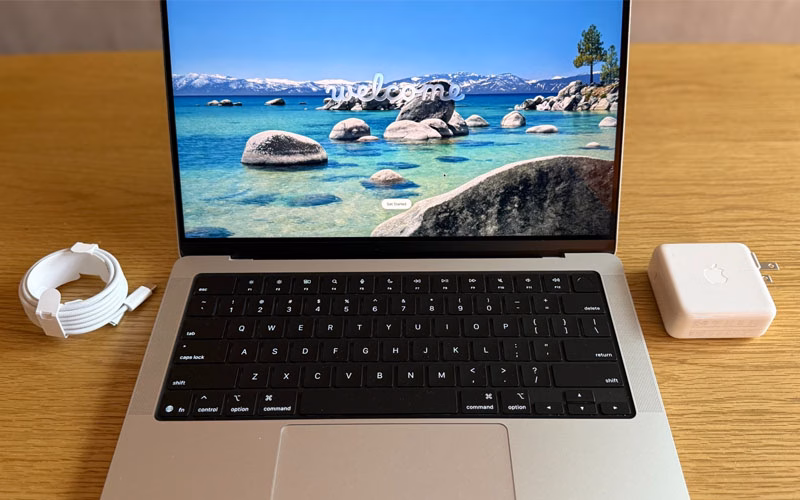 Suhu Terlalu Panas, Prosesor M5 Max Bikin Layar MacBook Pro Ini Rusak 3 Macbook M5 Pro 2026